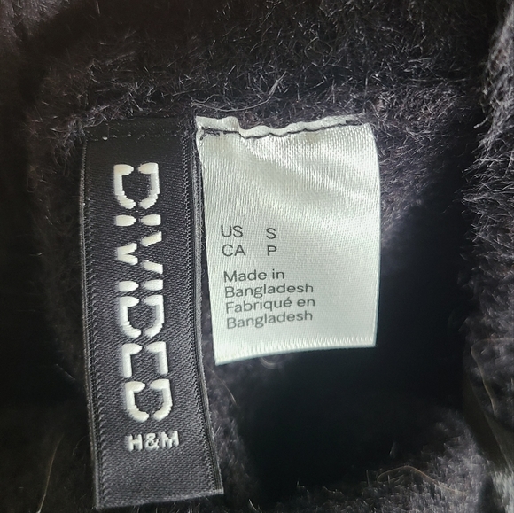 H&M Divided Black VNeck Sweater S - Picture 5 of 5